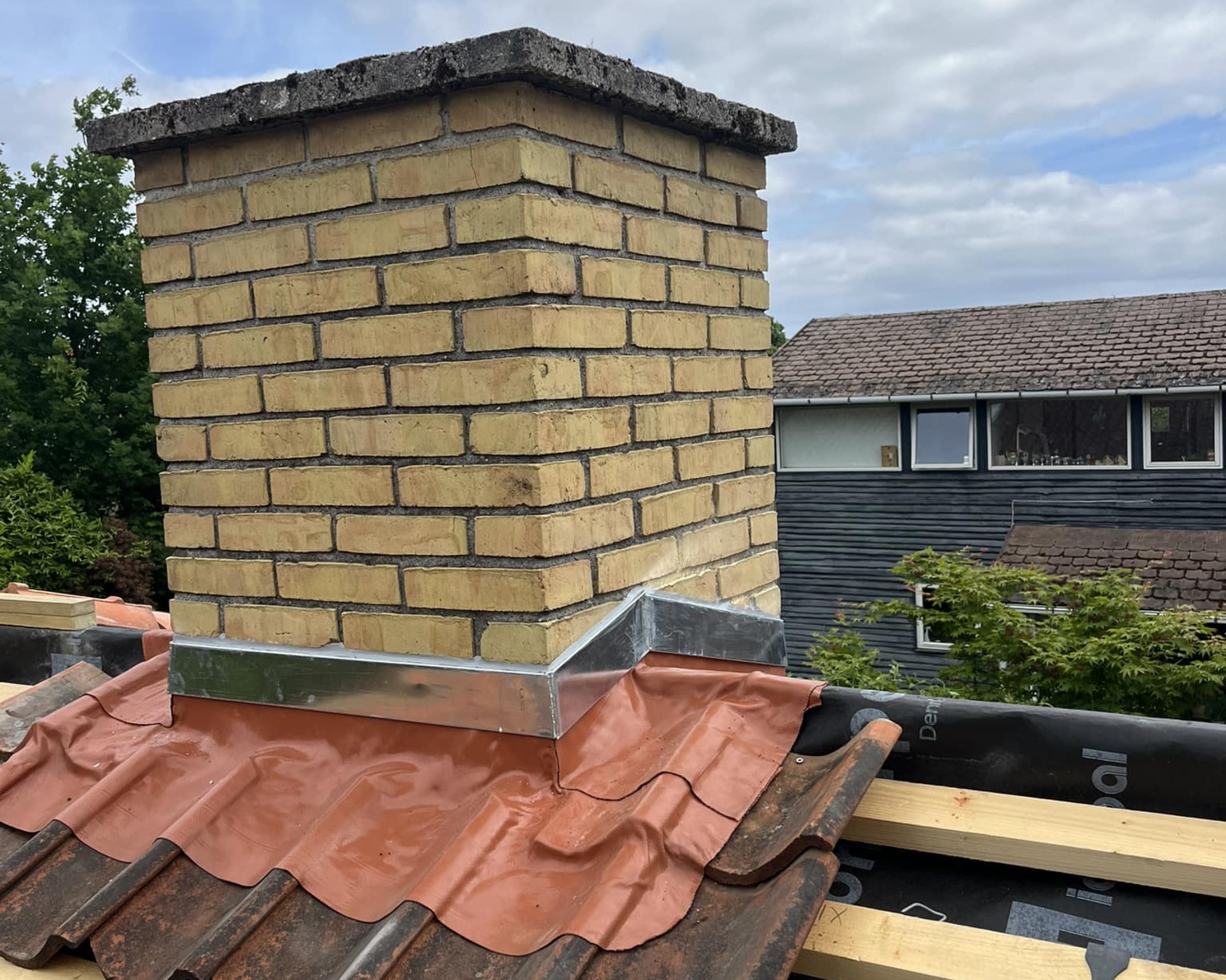 Zink inddækning ved skorsten