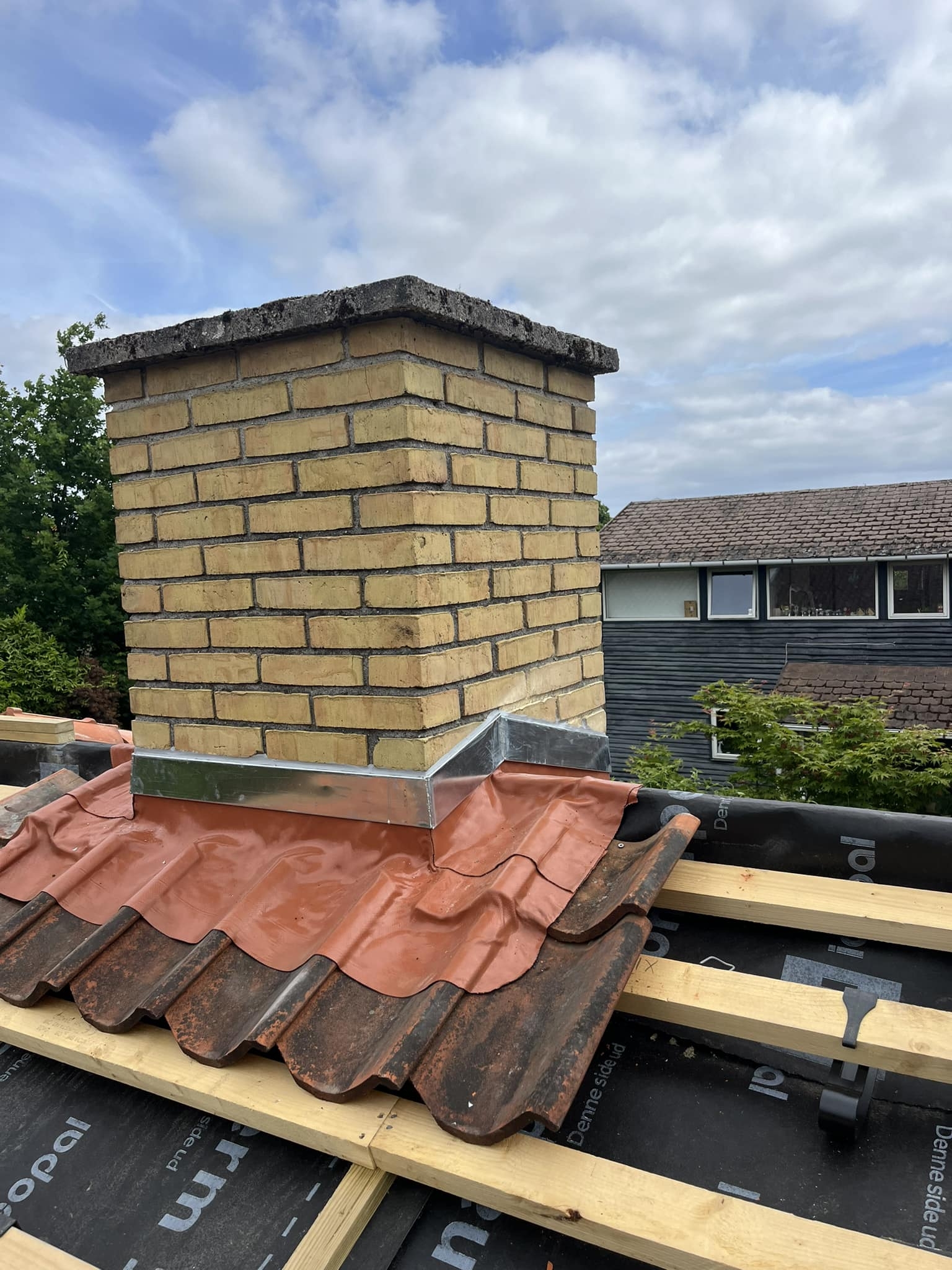 Zink inddækning ved skorsten